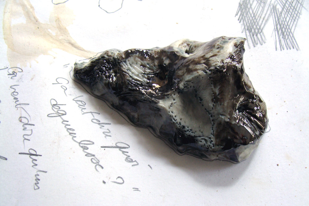 #2°c, porcelaine émaillée, 10x6x5cm, 2015 #2°c, porcelaine émaillée, 10x6x5cm, 2015